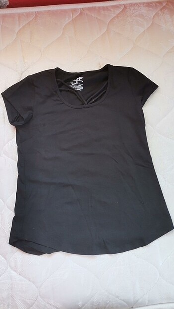 Siyah tshrt