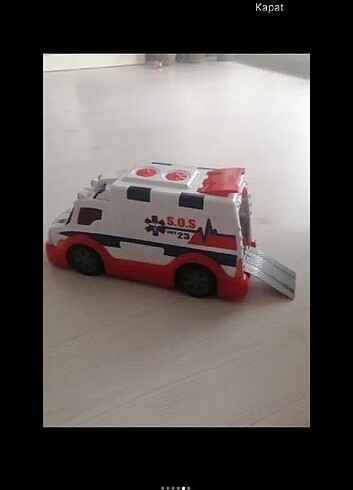 Işıklı müzikli ambulans