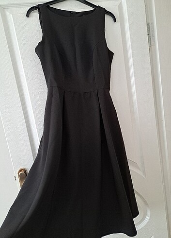 38 Beden siyah Renk Trendyolmila elbise