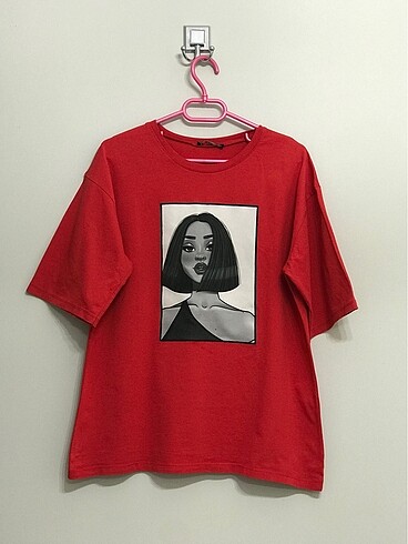 Kırmızı tshirt