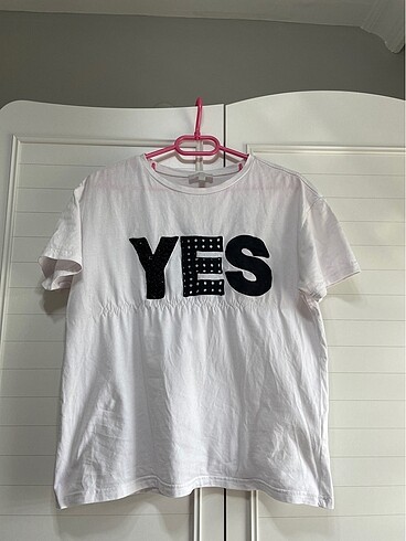 Beyaz tshirt