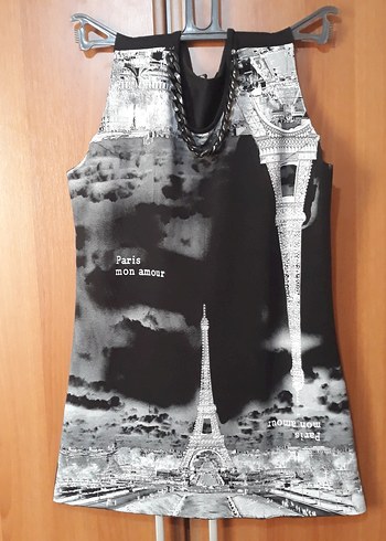 Zincir Detaylı Paris Temalı taşlı siyah sıfır kol tunik - Görsel 2