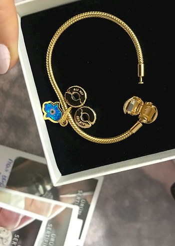 Pandora Zincir Detaylı Altın Renk Kadın Bileklik