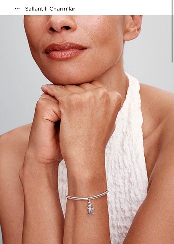 Boncuk Detaylı Kayakçı Kadın Charm - Görsel 3