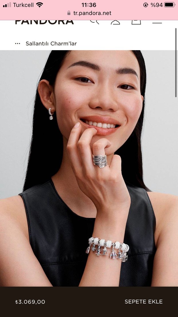 Boncuk Detaylı Kayakçı Kadın Charm - Görsel 5