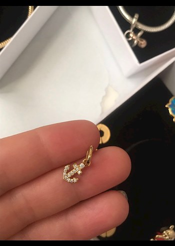 Altın Zincir Detaylı Mini Çapa Charm - Görsel 3