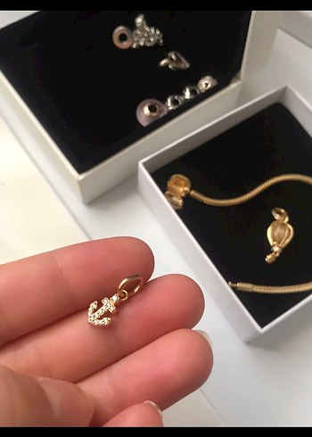 Altın Zincir Detaylı Mini Çapa Charm - Görsel 2