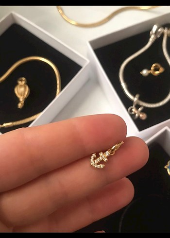 Altın Zincir Detaylı Mini Çapa Charm - Görsel 5