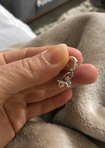 Düğmeli Bej Kadın Charm - Görsel 5