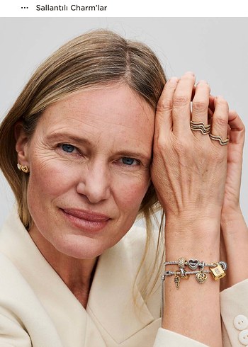 Zincir Detaylı Altın Renkli Kadın Bileklik - Görsel 4