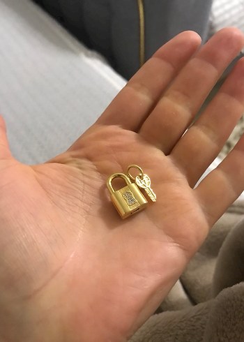 Zincir Detaylı Altın Renkli Kadın Bileklik - Görsel 7