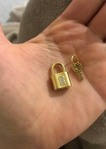 Zincir Detaylı Altın Renkli Kadın Bileklik - Görsel 8