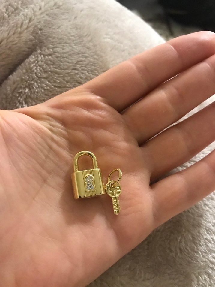 Zincir Detaylı Altın Renkli Kadın Bileklik - Görsel 5