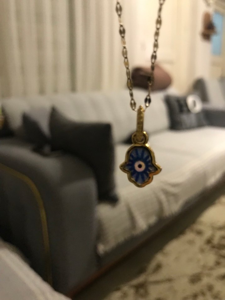 Mavi Zincir Detaylı Hamsa Kolye - Görsel 3