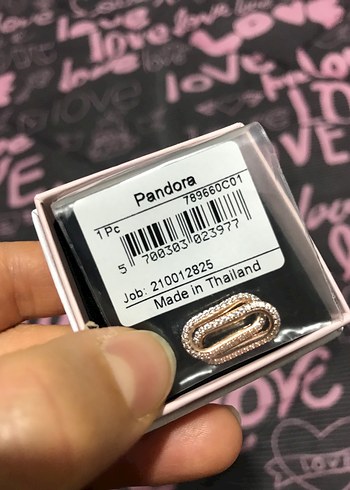 Zincir Detaylı Parlak Altın Broş - Görsel 2