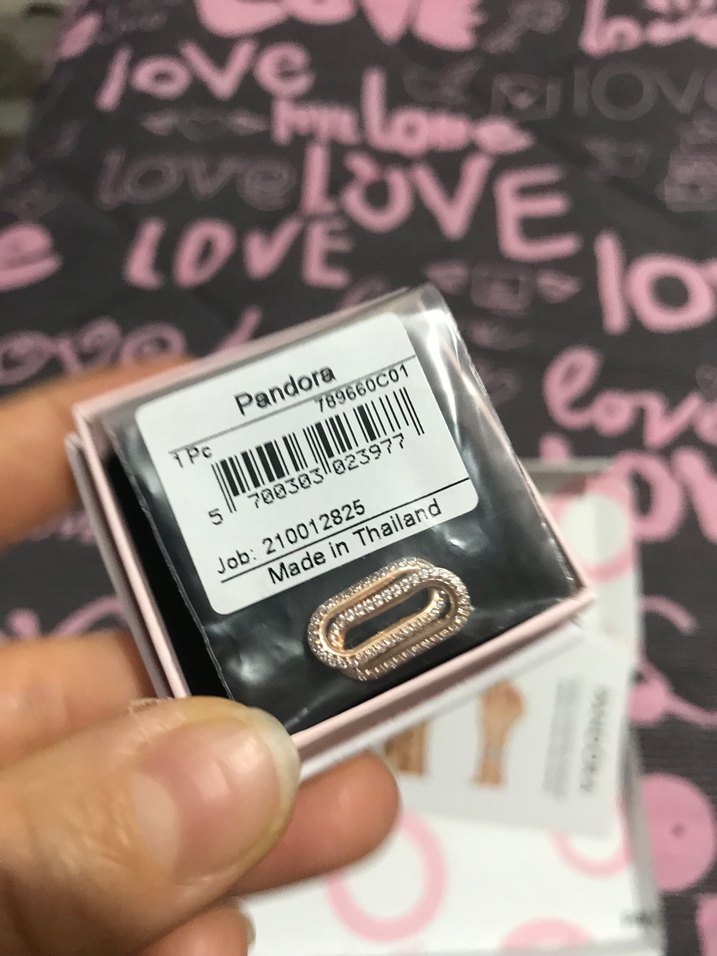 Zincir Detaylı Parlak Altın Broş - Görsel 5