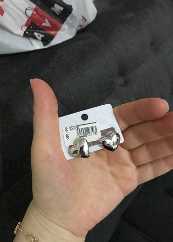 Beden Gri Mini Kalp Düğme Küpeler