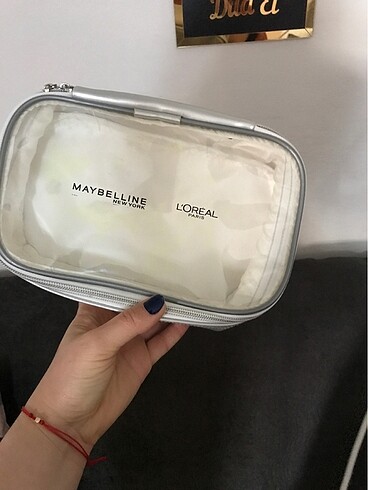 Makyaj çantası