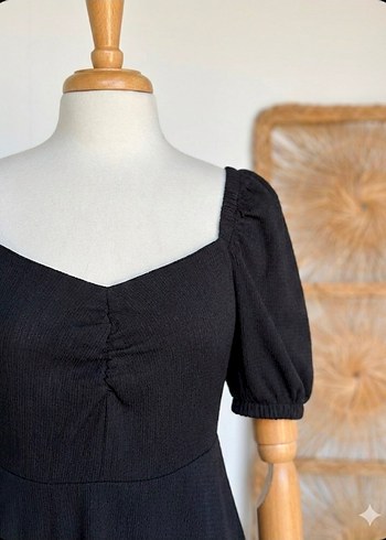 Siyah Kalp Yaka Düz Kadın Elbise - Görsel 3