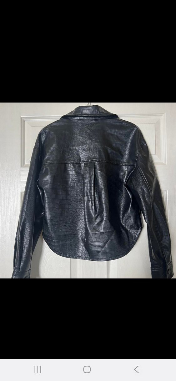 Bershka Timsah Desenli Deri Crop Ceket - Görsel 2