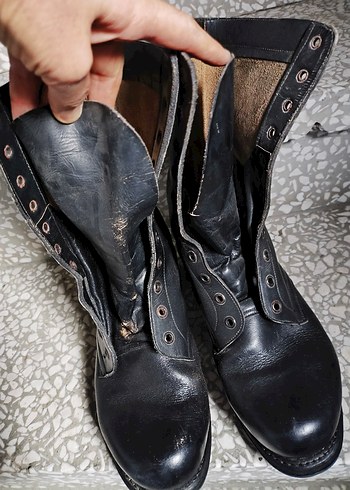 Siyah Deri Punk Tarzı Tokalı Bot - Görsel 3