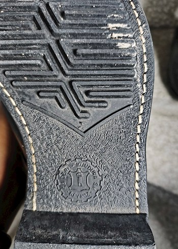 Siyah Deri Punk Tarzı Tokalı Bot - Görsel 2