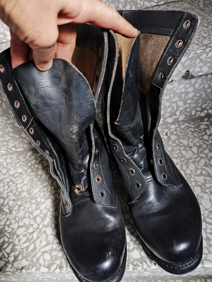 Siyah Deri Punk Tarzı Tokalı Bot - Görsel 3