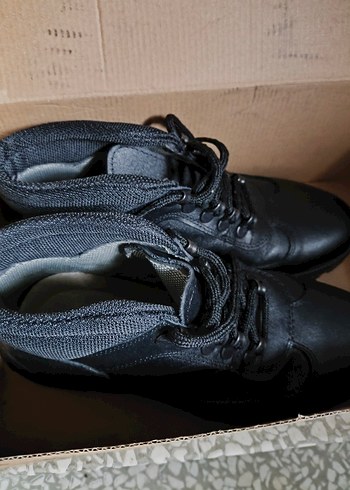 Siyah Erkek Spor Tarzı Kauçuk Bot - Görsel 2