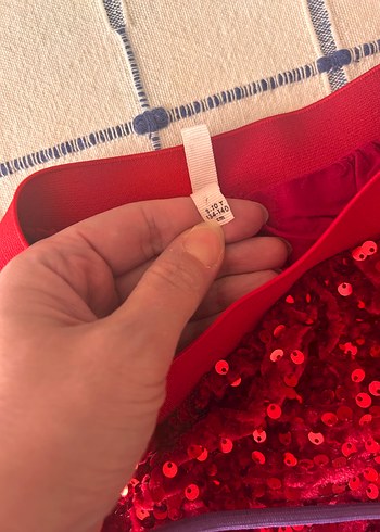 Kız Çocuk Kırmızı Payetli Etek 9/10 yaş - Görsel 3