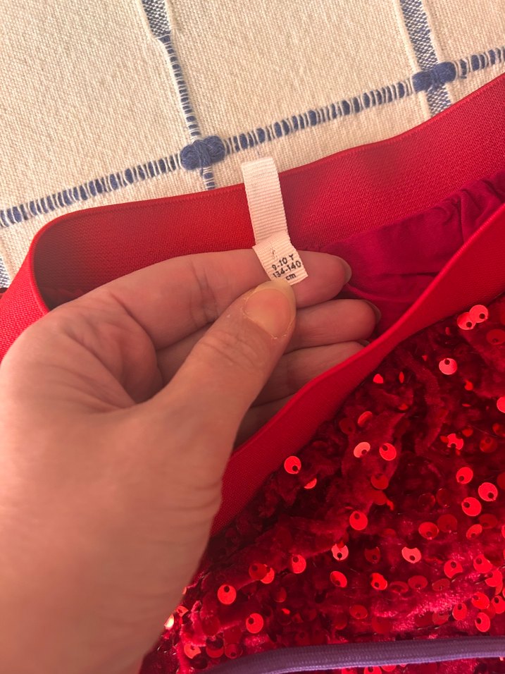 Kız Çocuk Kırmızı Payetli Etek 9/10 yaş - Görsel 3