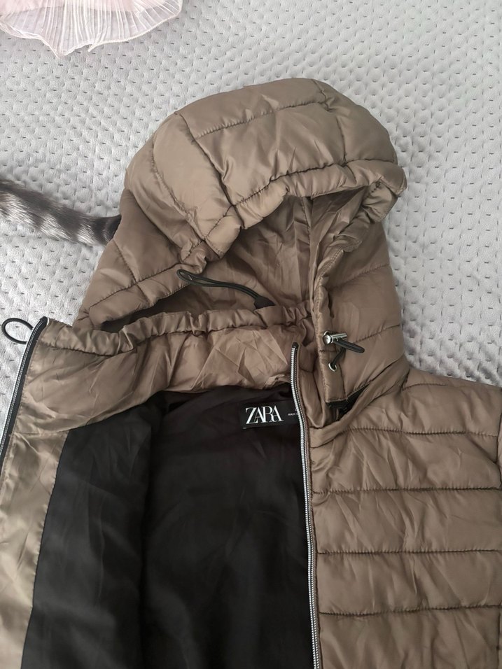 Bej Kadın Kapüşonlu Kısa Kış Montu - Görsel 2