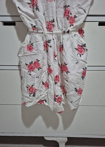 Çiçek Desenli Beyaz Mini Tulum - Görsel 6