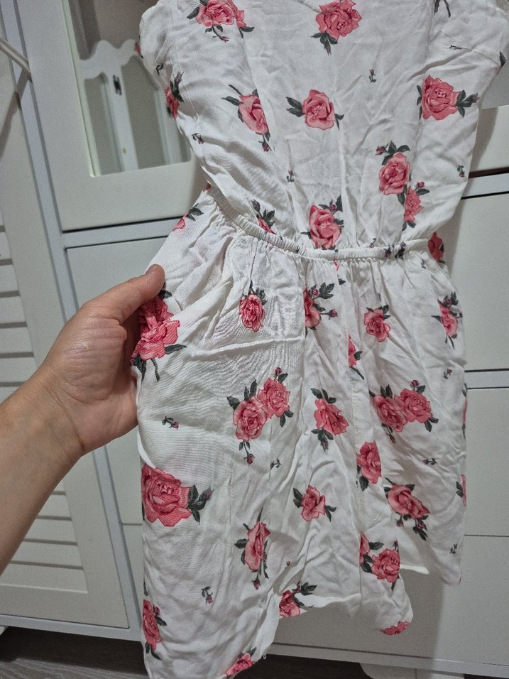 Çiçek Desenli Beyaz Mini Tulum - Görsel 4