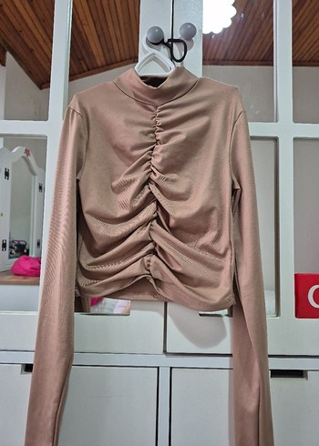 Bej Pilili Yüksek Yakalı Kadın Bluz - Görsel 4