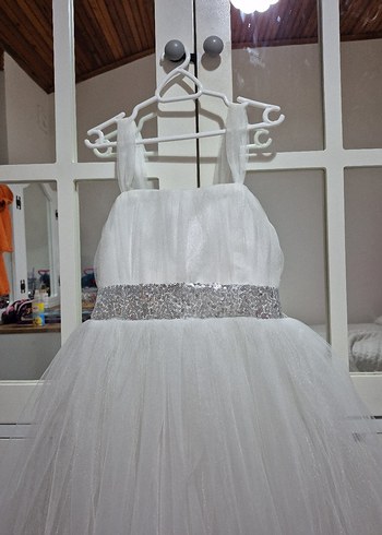 Beyaz Askılı Kemerli Çocuk Abiye Elbise - Görsel 4