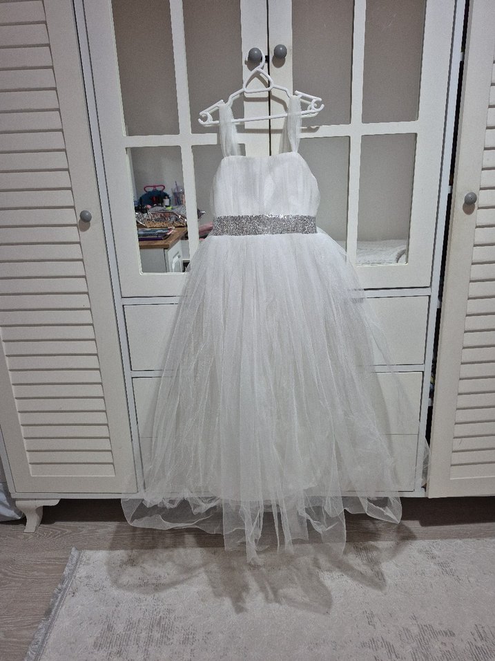 Beyaz Askılı Kemerli Çocuk Abiye Elbise - Görsel 3