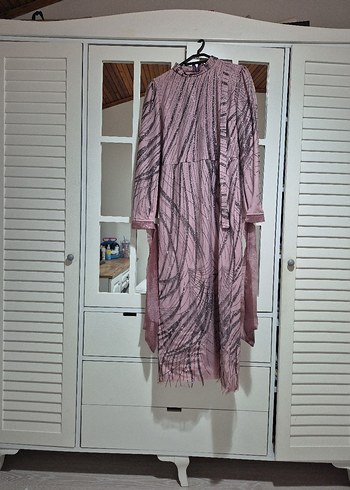 Pembe Pilili Uzun Bohem Elbise - Görsel 3