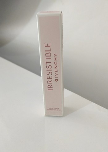 Givenchy Irresistible Kadın Parfümü
