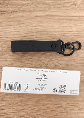Beden Dior Siyah Minimalist Anahtarlık