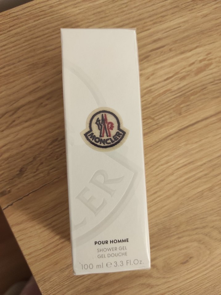 Moncler Pour Homme Erkek duş Jeli 100 ml - Görsel 3