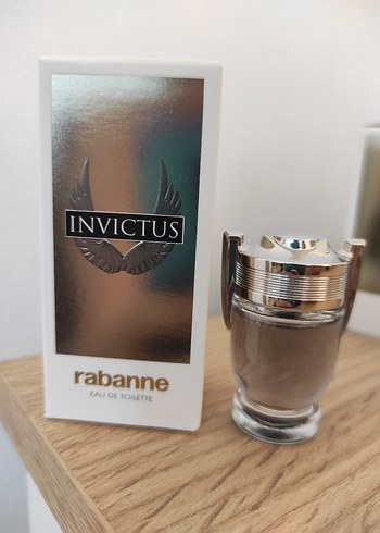 Rabanne Invictus Erkek Parfümü 5 ml