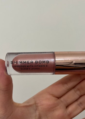 Revolution gloss - Görsel 2