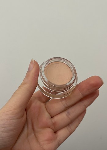 L'Oréal Infaillible 24H Kapatıcı Pomadı Açık Bej - Görsel 3