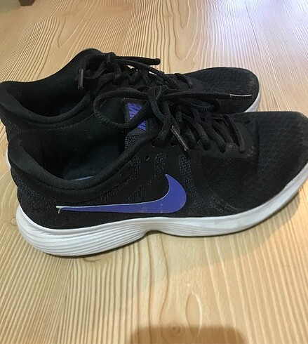 Nike kadın koşu ayakkabısı