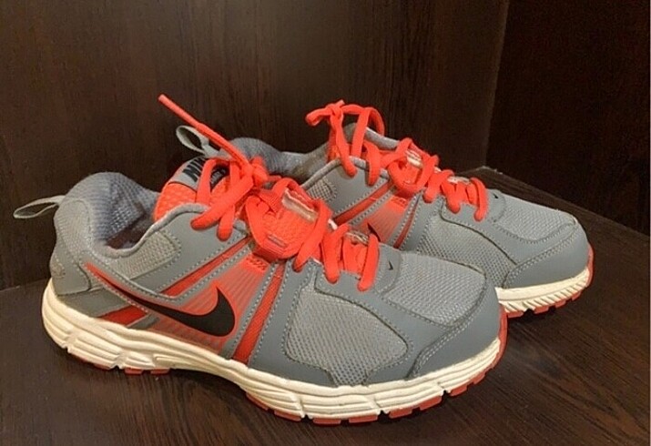 37,5 Beden Orjinal Nike