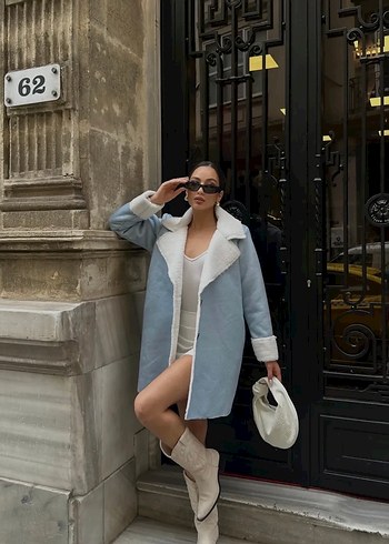 Kadın Mavi Kısa Kürklü Denim Kaban