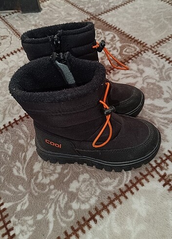 Çocuk botu 