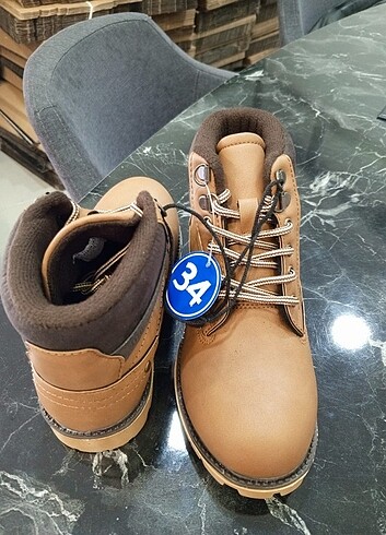 37 Beden camel Renk LC waikiki erkek çocuk bot