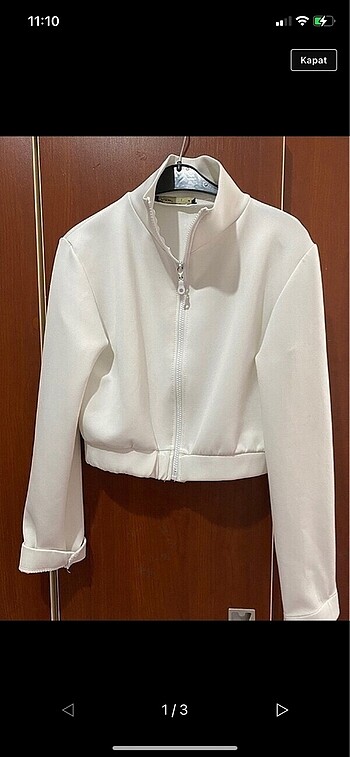 Kadın beyaz sweatshirt