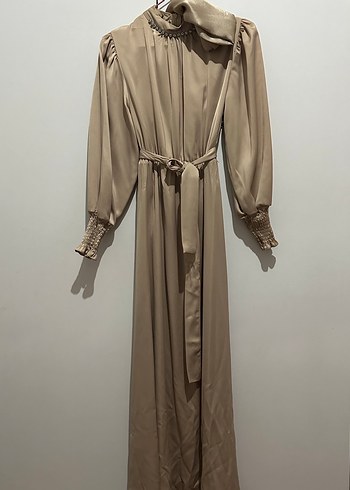 Bej Uzun Drapeli Kadın abiye - Görsel 2